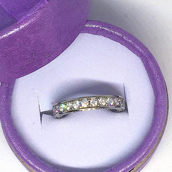 COPY - Wedding Band Ring Paved Crystal Zircon Brilliant - Picture 9 of 9